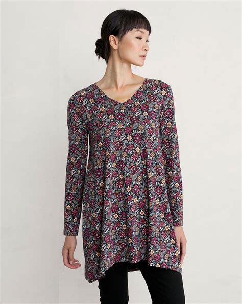 TUNIC .